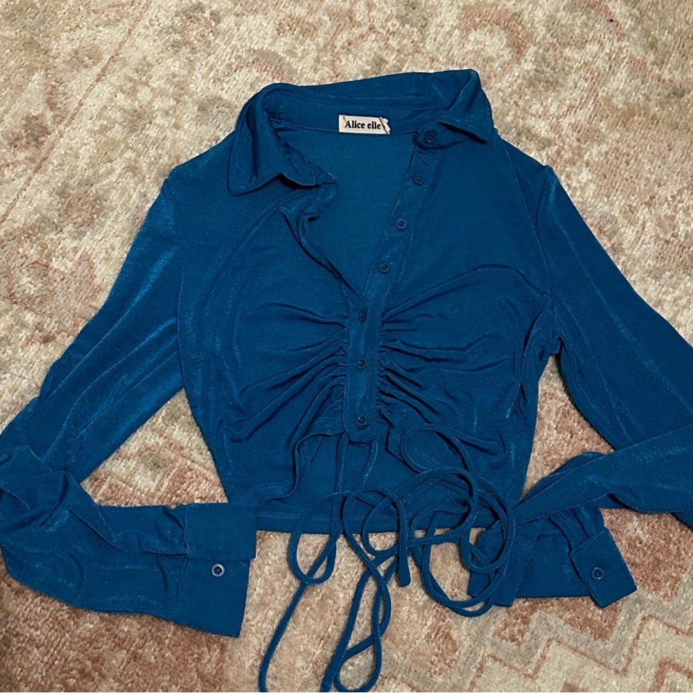 Blue long sleeve crop top